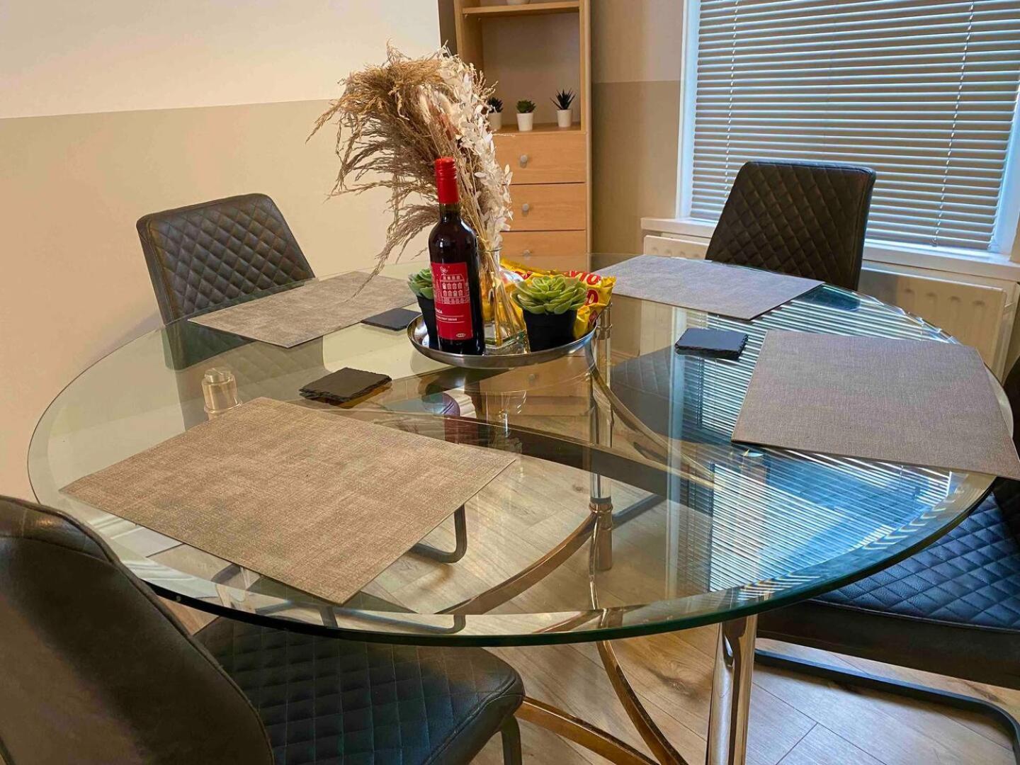 2Br City Side House Белфаст Екстериор снимка