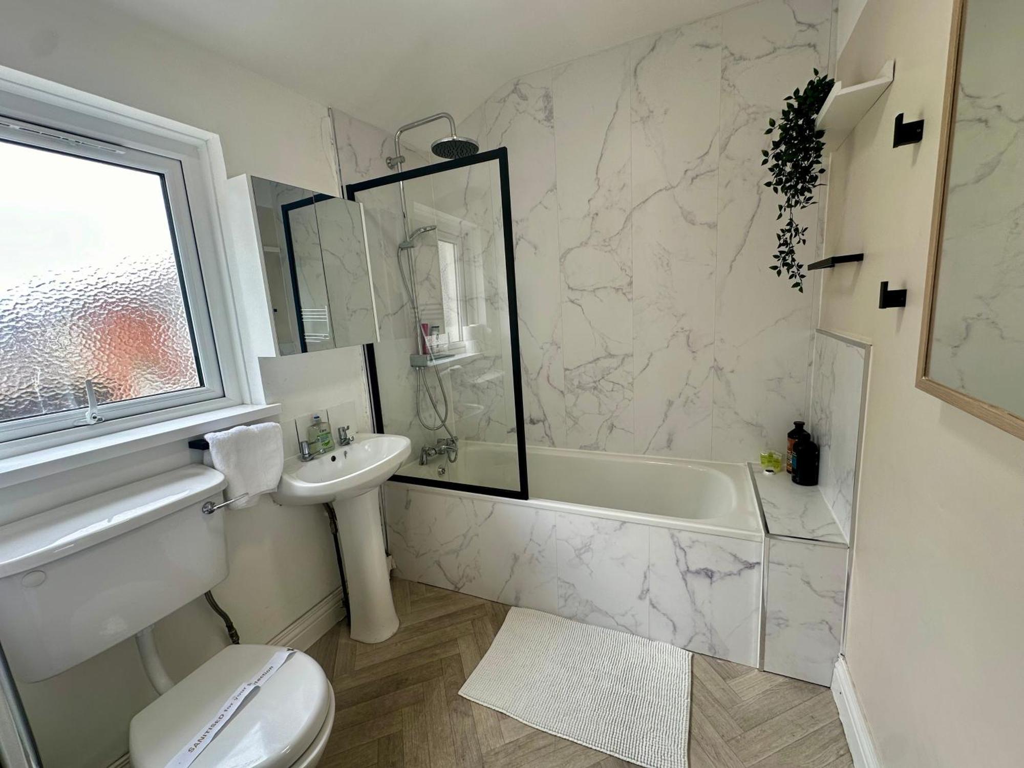 2Br City Side House Белфаст Екстериор снимка
